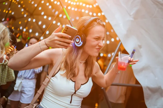 Nopți de vară în Parcul Civic, cu Silent Disco by Flight Festival, la Ziua Timișoarei