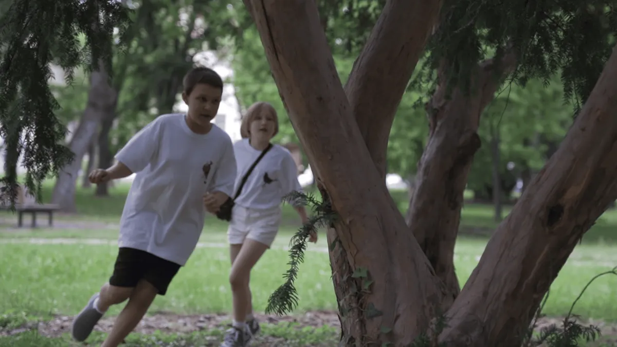 A flock of birds: Workshop and happening for children