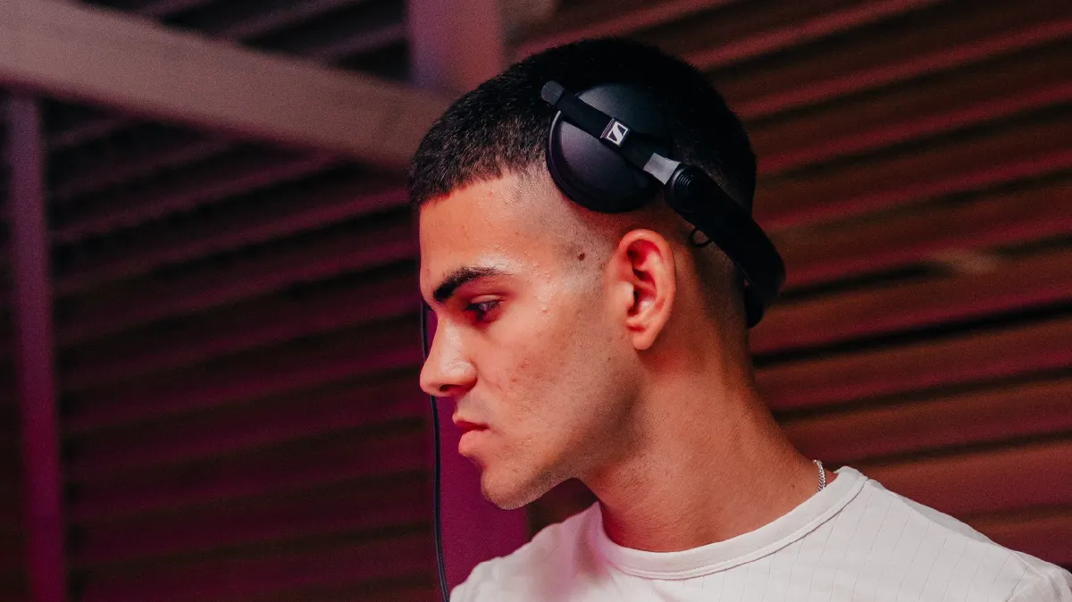 Mario Șandru - DJ set @ Scena CODRU | Un oraș. O mie de feluri de a-l trăi. Diversitate.