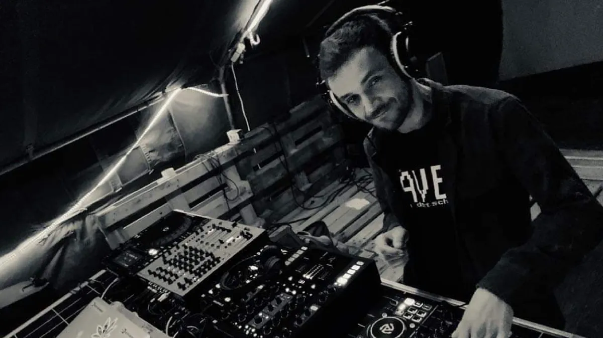 July 31–August 1: Midiportal, DJ set at the Embargo Fest Stage, I.C. Brătianu Park (during the breaks between concerts on the main stage)