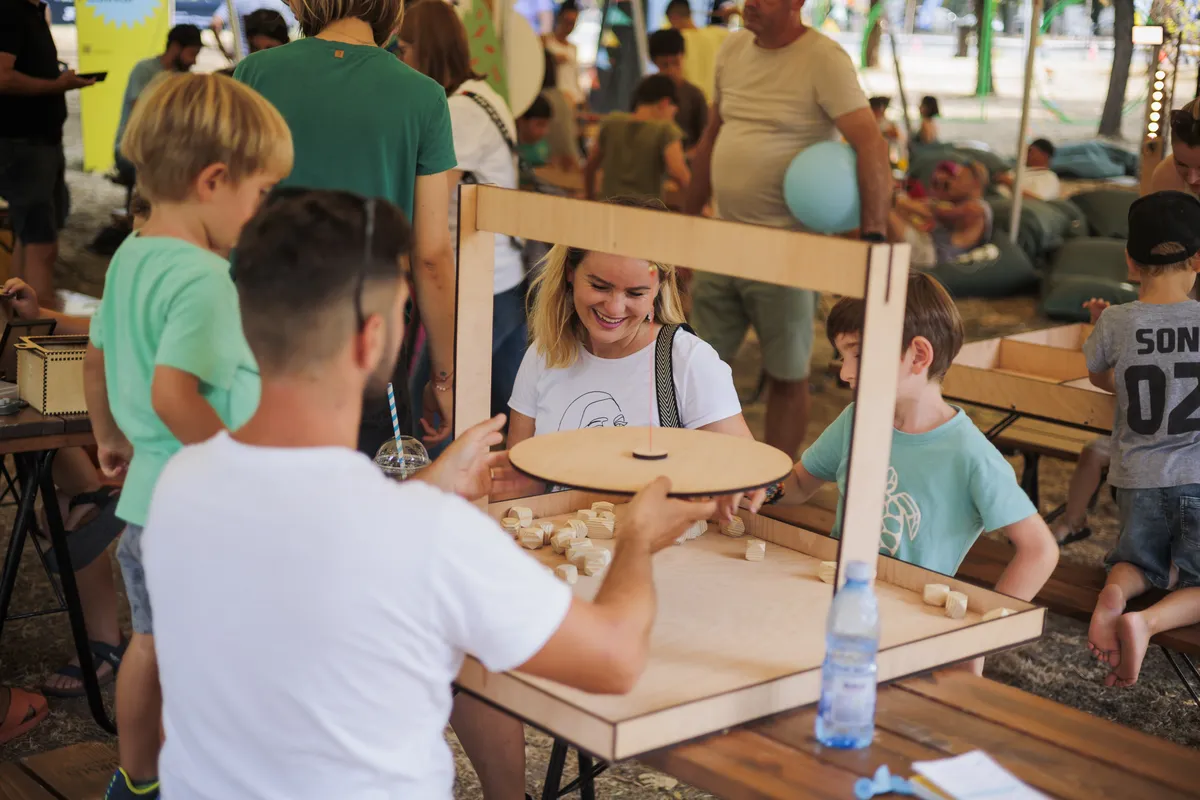 Jocuri supradimensionate